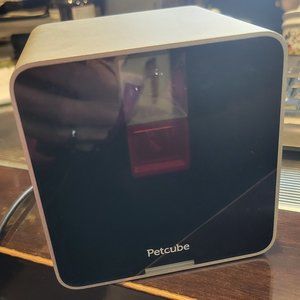 First Generation Petcube Camera Pets w/ HD 720p Video Wi-Fi & Two-Way Audio E18